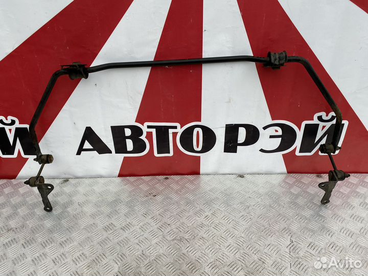 Задний стабилизатор Chrysler Voyager 4