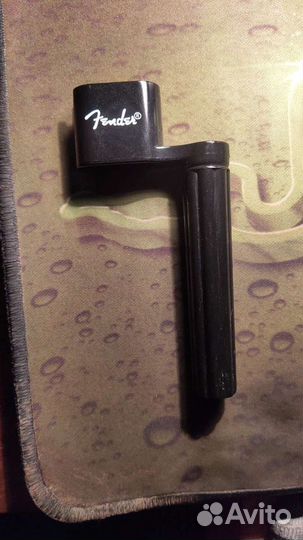 Вертушка (машинка) для намотки струн, Fender