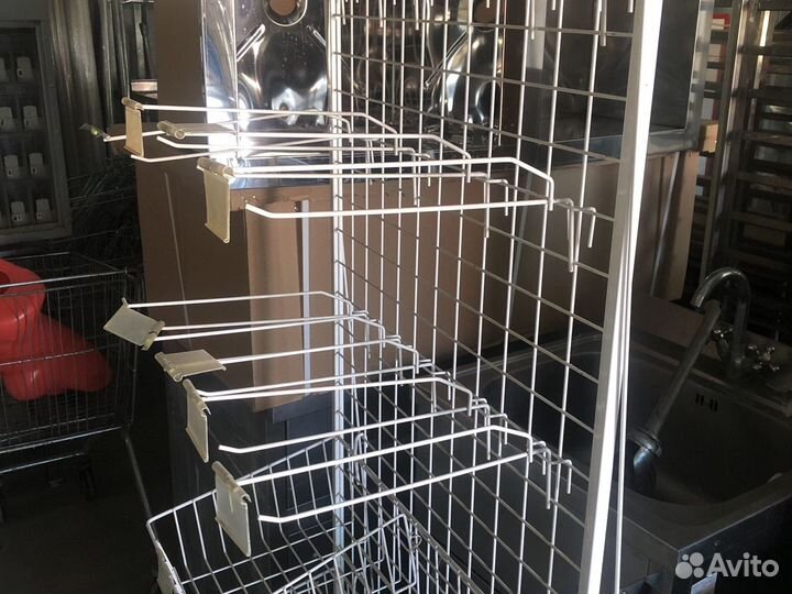 Стойка в прикассовую зону