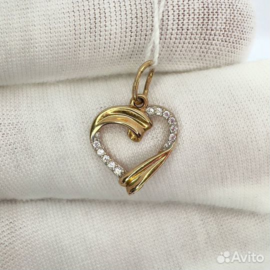 Золотая подвеска с фианитом