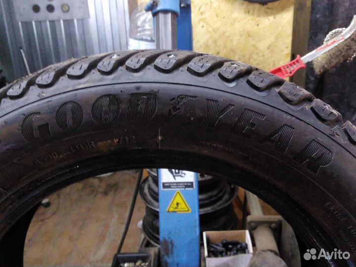 Goodyear Ultragrip Ice Arctic 185/60 R15 88T