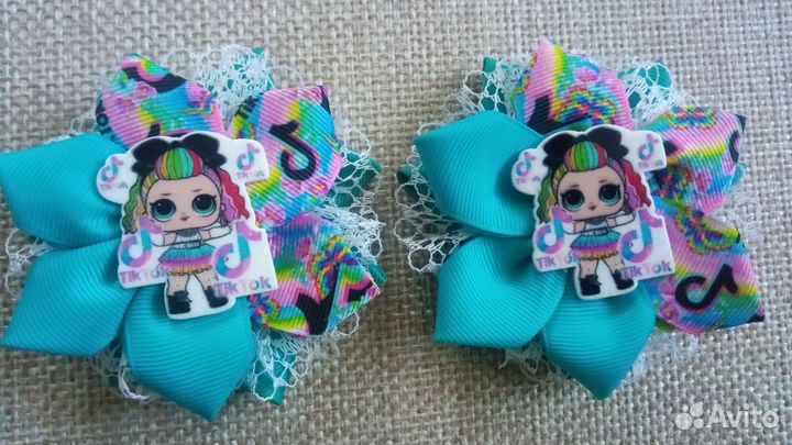 Бантики, резиночки, заколочки на волосы девочке