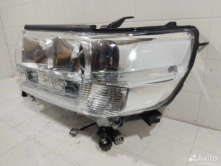 Фара LED передняя левая Toyota Land Cruiser 200