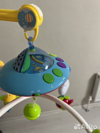 Мобиль на кроватку новый