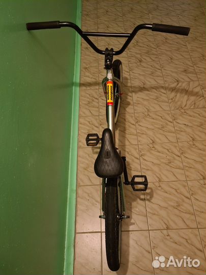 Трюковой велосипед бмх mongoose legion