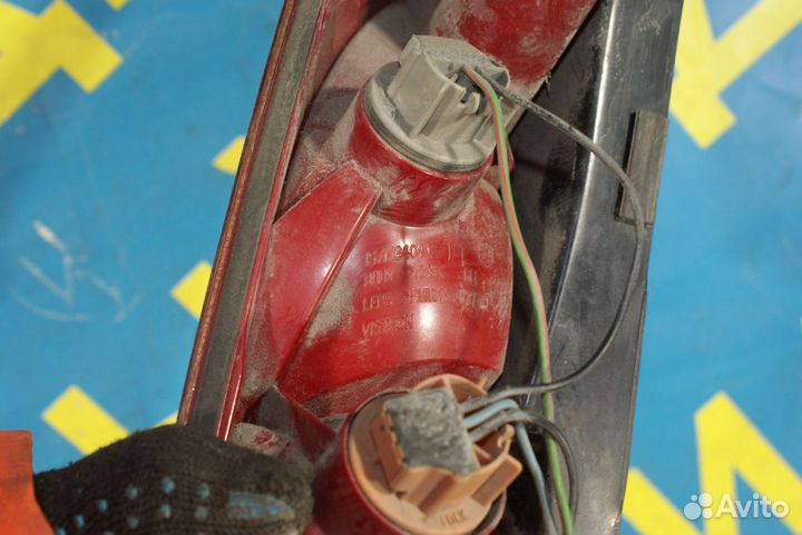 Задний фонарь Ford Mondeo 3