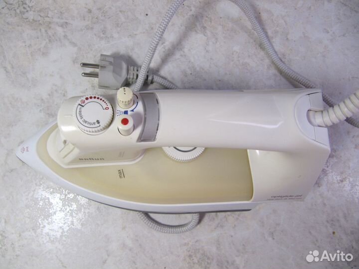 Утюг Braun 1400 Вт