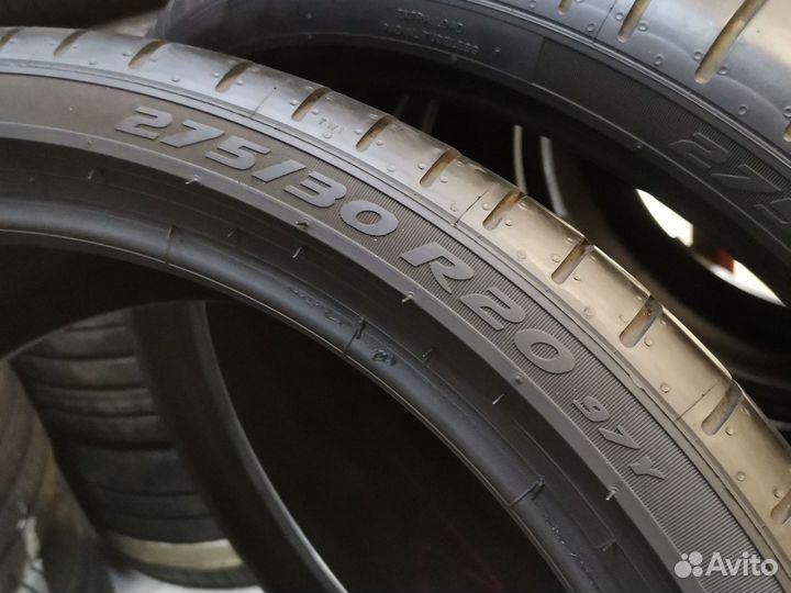 Pirelli P Zero PZ4 245/35 R20 и 275/30 R20