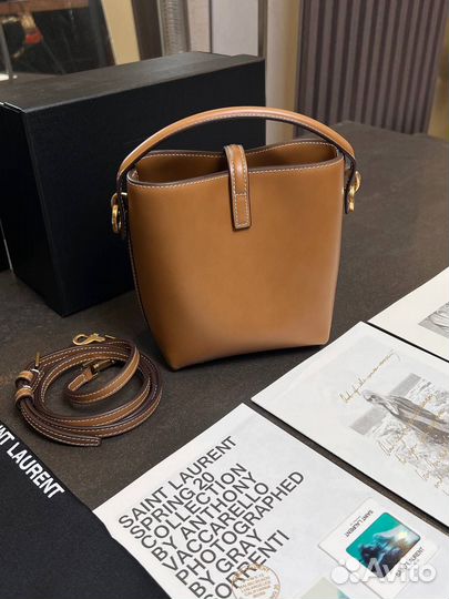 Сумка женская от Saint Laurent