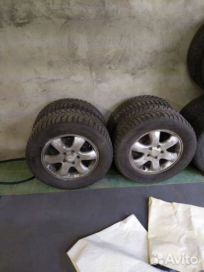 Bridgestone Ice Cruiser 5000 235/60 R16