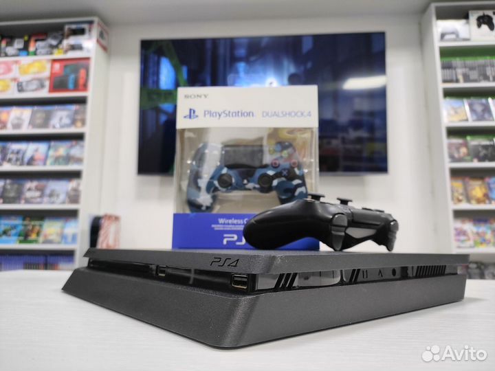 Sony PS4 Slim + 2 геймпада и 92 игры