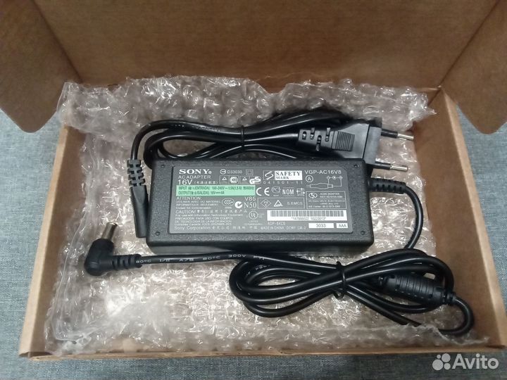 Блок питания для ноутбука Sony Vaio VGN-UX1XRN