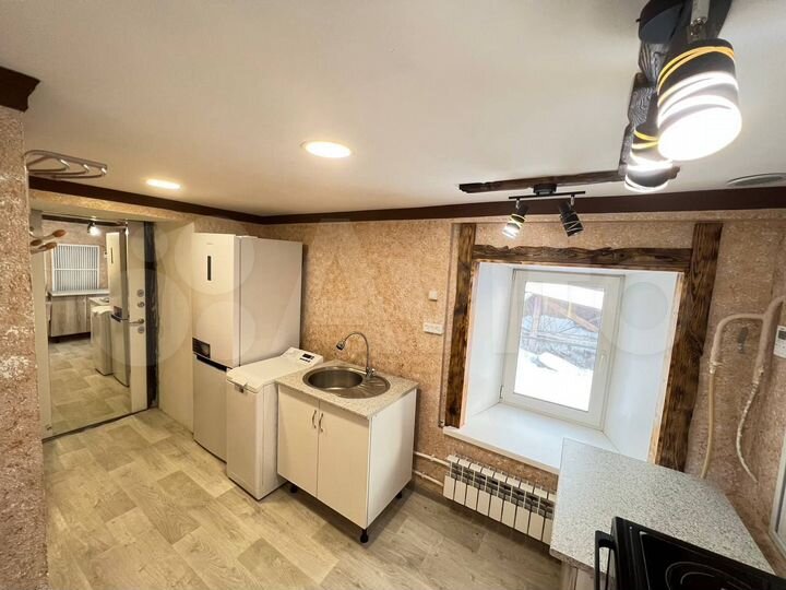 Дом 27,6 м² на участке 5,5 сот.