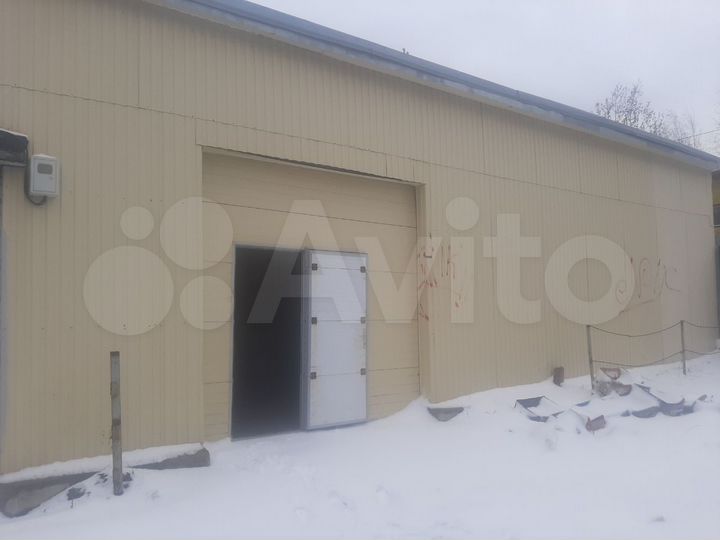 Гараж, > 30 м²