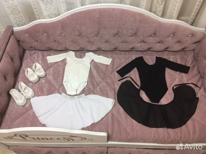 Купальники, юбки и балетки