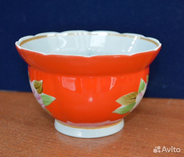 Большая фарфоровая чайная кружка- дружковка фз