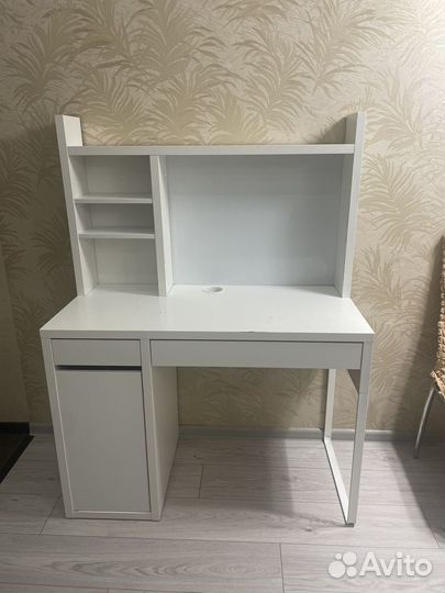 Письменный стол IKEA белый