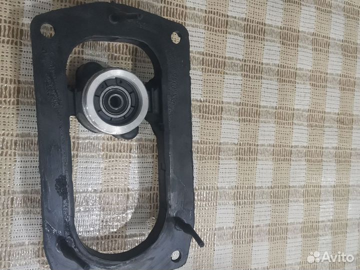 Обойма шаровой опоры рычага кпп