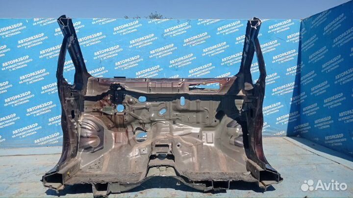 Передняя часть кузова Honda Fit хэтчбек 2012