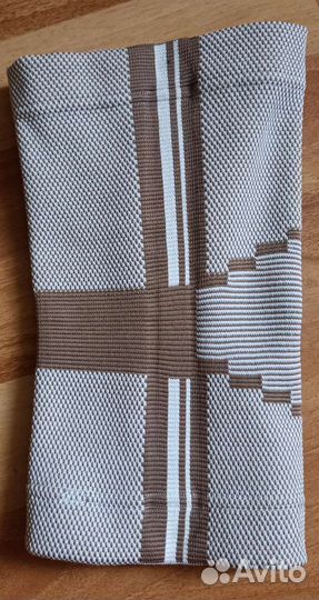 Бандаж компрессионный коленный