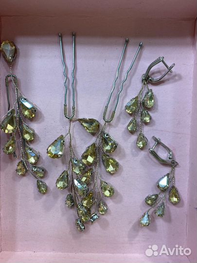 Свадебные аксессуары для волос