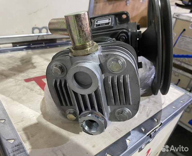 Компрессор воздушный Deutz TD226 13023181 deutz