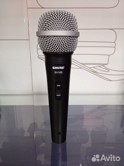 Вокальный динамический микрофон Shure SV-100A