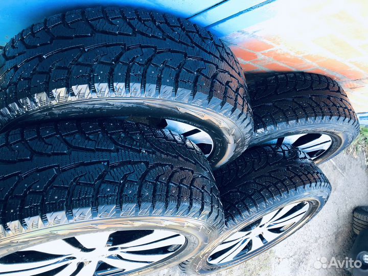 R17 Hankook I'Pike RW11 225/60, PCD 5x114.3 DIA 67.1