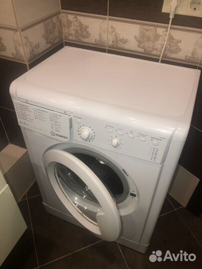 Стиральная машина Indesit бу