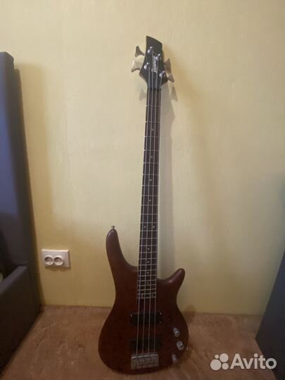 Бас гитара