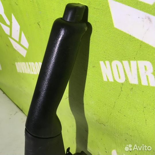 Рычаг стояночного тормоза Фольксваген Гольф 3 Ве