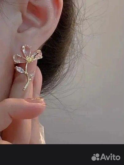 Серьги цветы с цирконами
