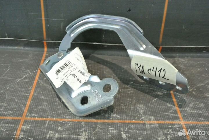 Петля капота левая - Ford Focus 3