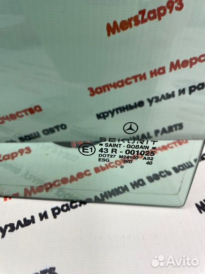 Форточка двери задняя правая Mercedes E-Class W210