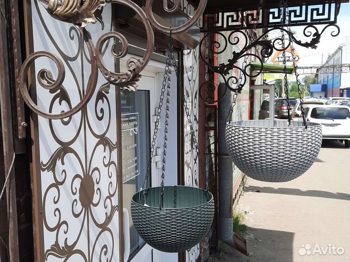 Кашпо подвесное