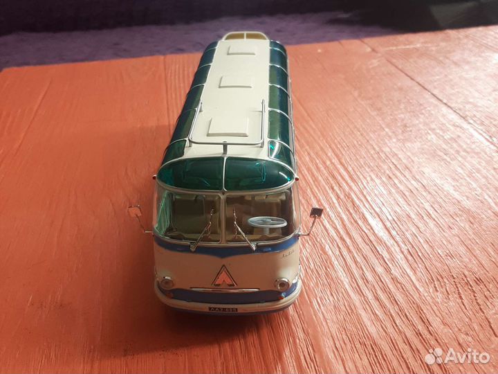 Модель автобуса Лаз. 1/43