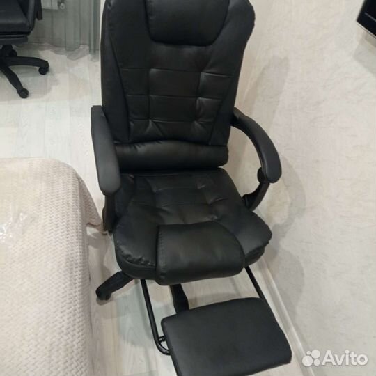 Компьютерное кресло руководителя