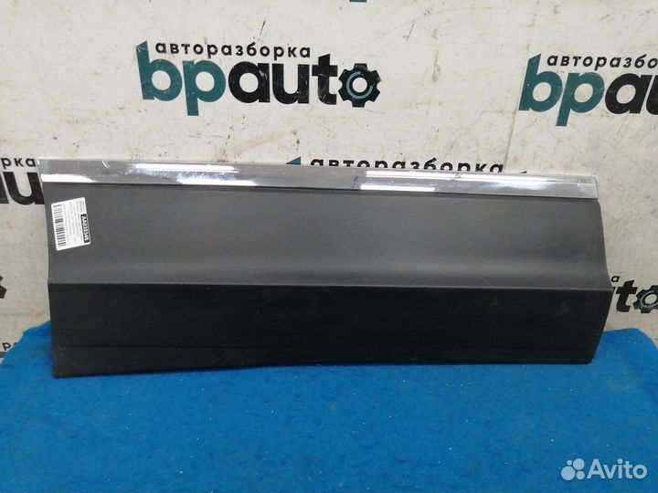 Накладка двери задняя правая нижняя 5NA854950N