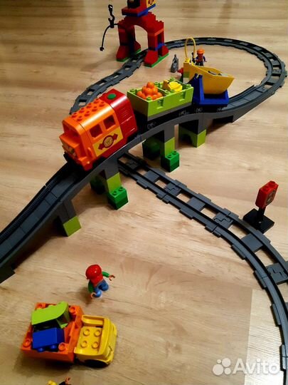 Lego duplo Большой поезд 10508 + много доп.рельс