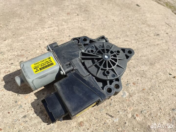 Моторчик стеклоподъемника kia ceed 2