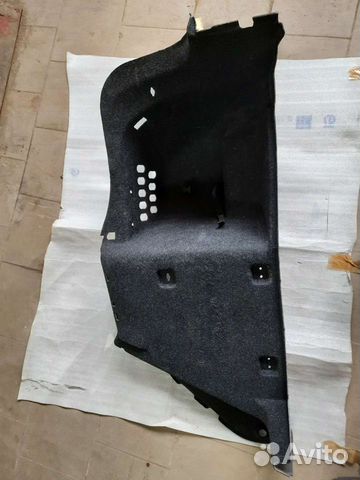 Skoda Octavia A7 обивка багажника правая