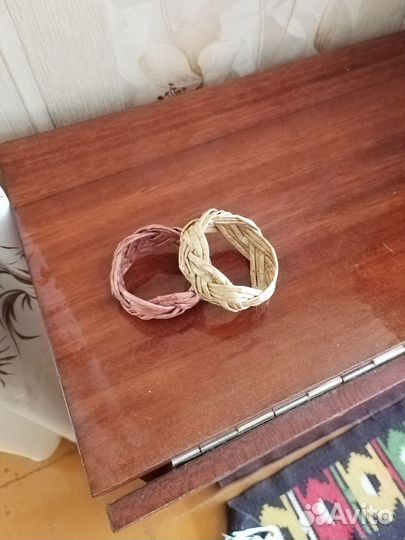 Корзина плетеная из бумажной лозы