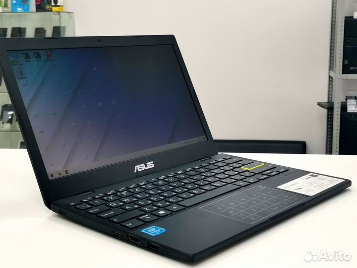 Стильный и мощный нетбук asus