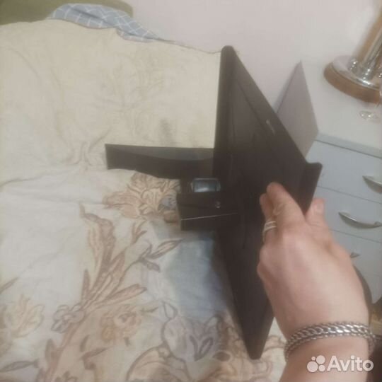 Кронштейн полка для телевизора