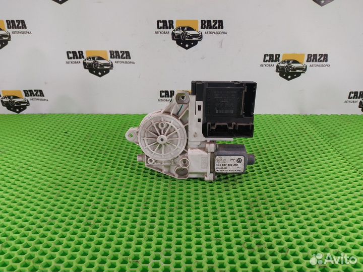 Моторчик стеклоподъемника передний правый R