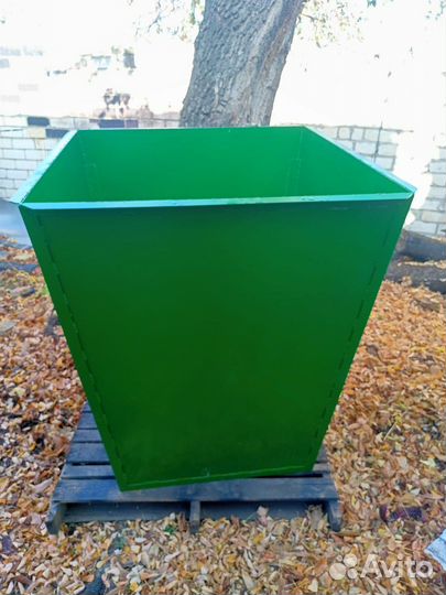 Мусорный контейнер