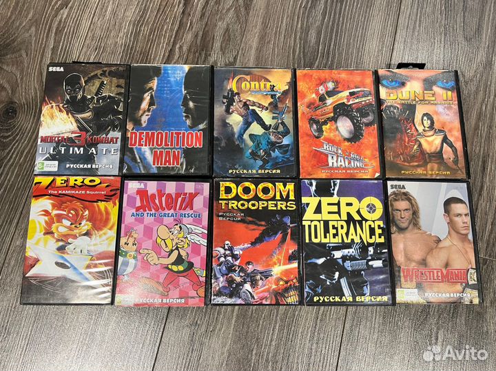 Картриджи Sega в боксах