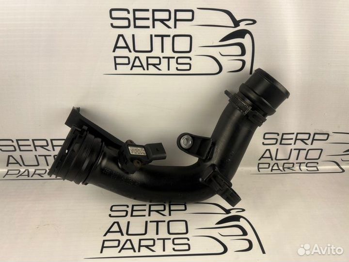 Патрубок интеркулера Volkswagen Passat B6 2.0 BMR