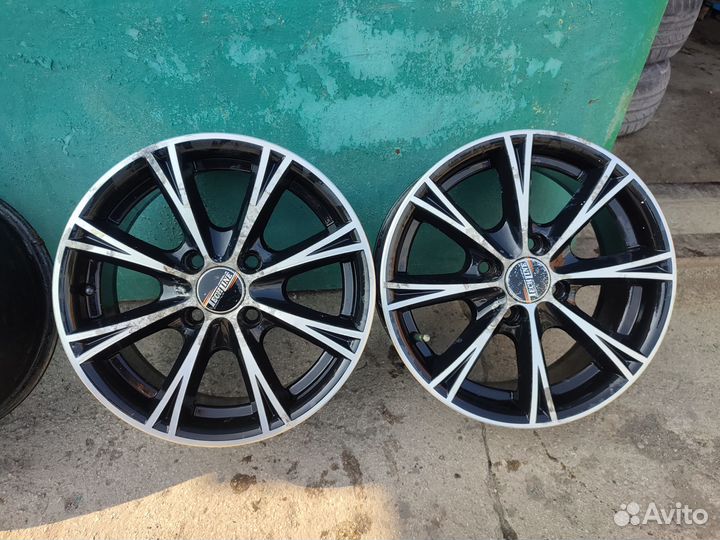 Красивый комплект 4/100 R14
