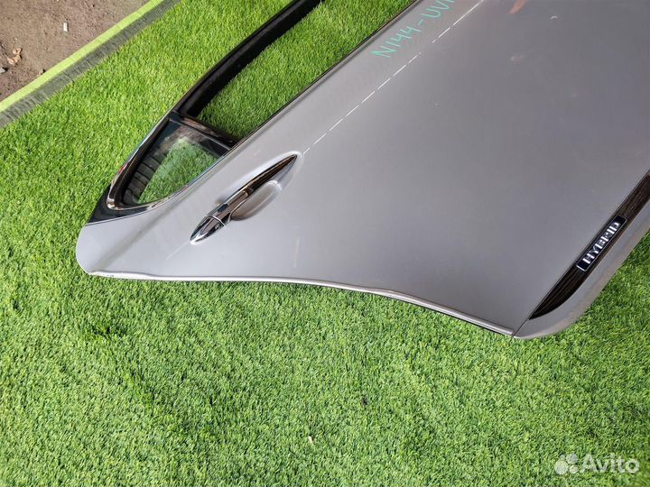 Дверь боковая задняя правая Lexus Ls600Hl UVF46